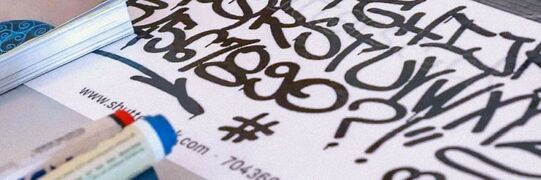 Tags auf Papier
